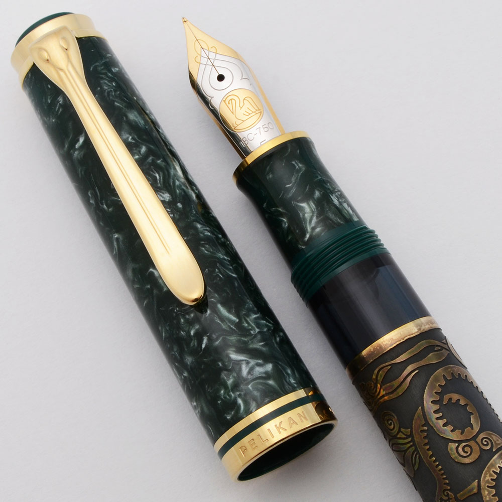 Pelikan M800 限定　未使用 Pelikan M800 Souverän Fountain Pen - Green Demonstrator